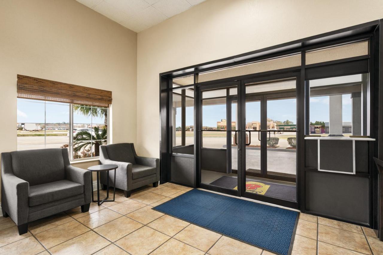 Super 8 By Wyndham Gulfport Biloxi Airport Motel Ngoại thất bức ảnh