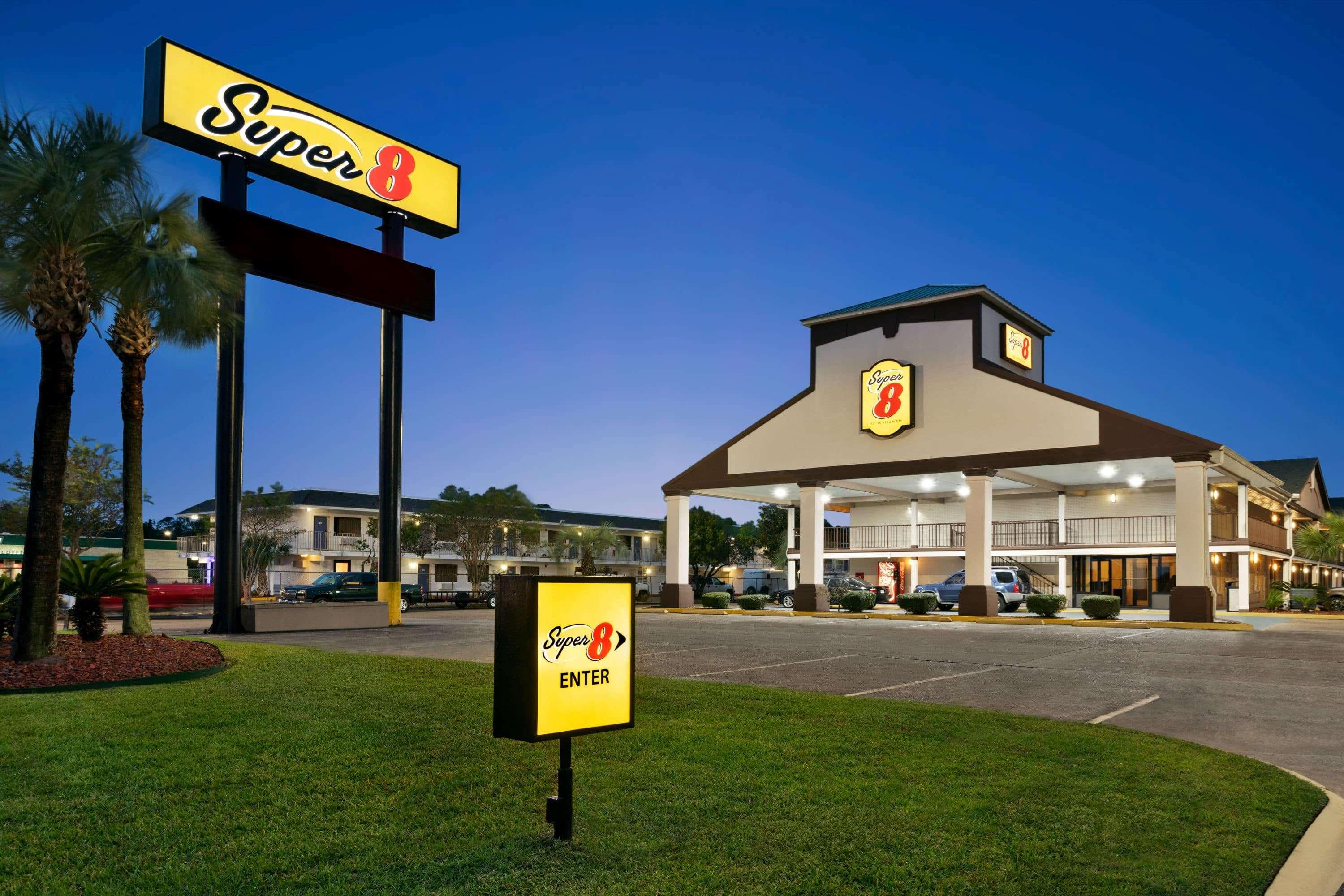 Super 8 By Wyndham Gulfport Biloxi Airport Motel Ngoại thất bức ảnh