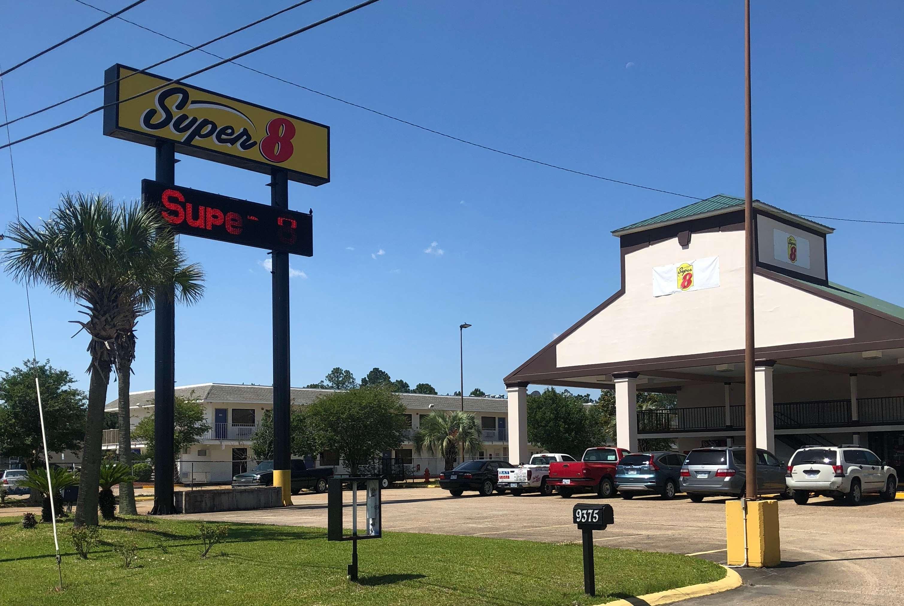 Super 8 By Wyndham Gulfport Biloxi Airport Motel Ngoại thất bức ảnh