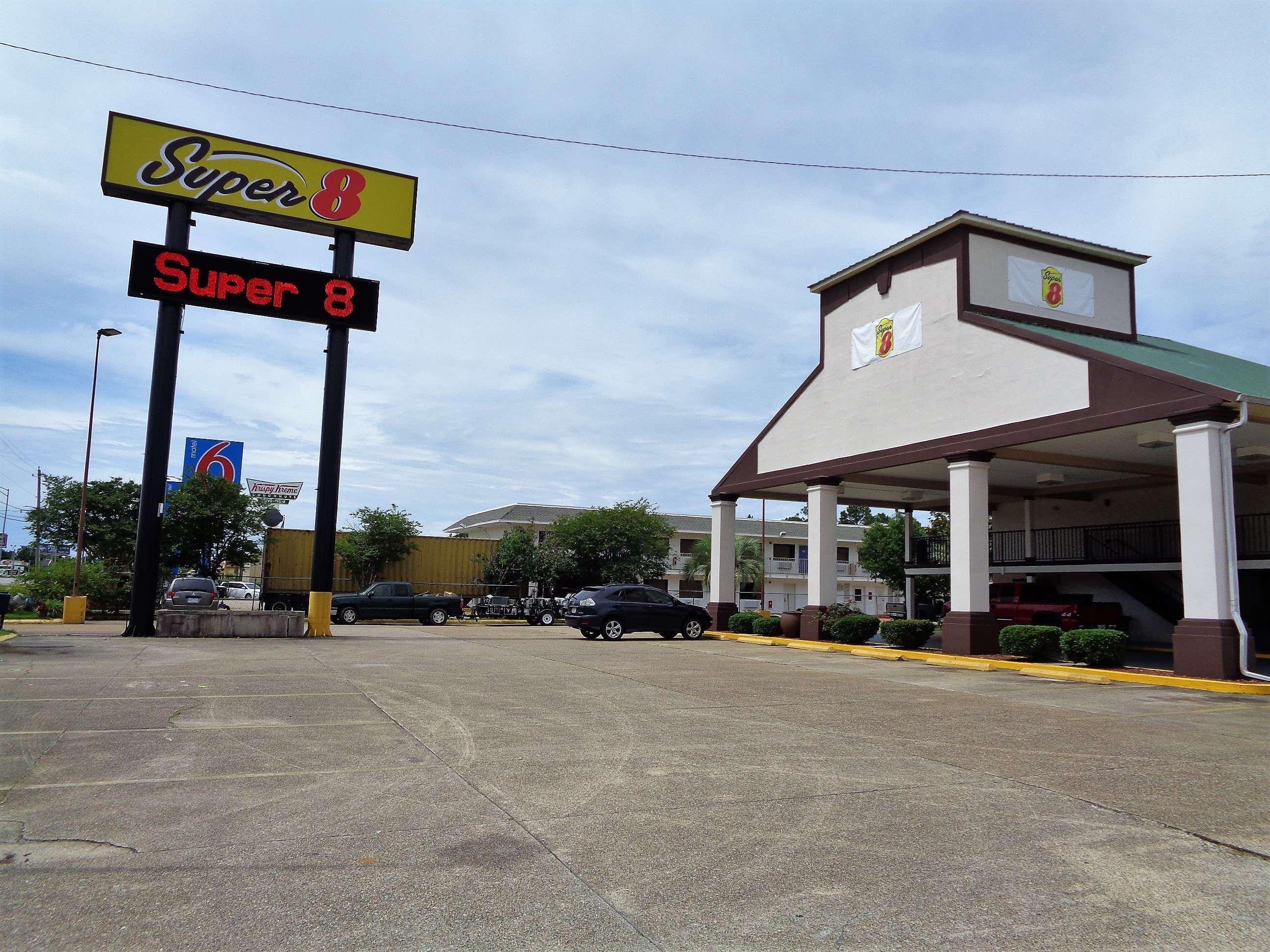 Super 8 By Wyndham Gulfport Biloxi Airport Motel Ngoại thất bức ảnh